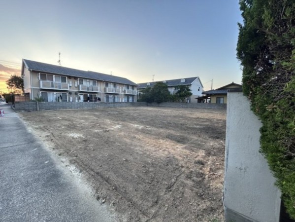 米子市皆生新田、土地の前面道路を含む現地写真画像です