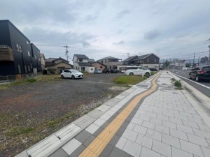 出雲市塩冶町、土地の画像です