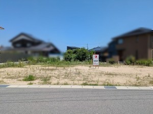 米子市蚊屋、土地の前面道路を含む現地写真画像です