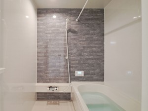 鳥取市卯垣、新築一戸建ての風呂画像です