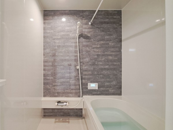 鳥取市卯垣、新築一戸建ての風呂画像です