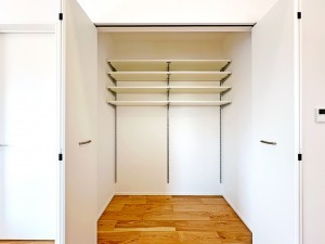 松江市法吉町、新築一戸建ての収納画像です