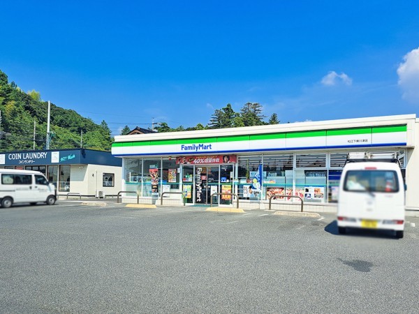 松江市下東川津町、土地のコンビニ画像です
