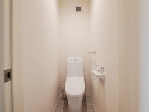 鳥取市古海、新築一戸建てのトイレ画像です