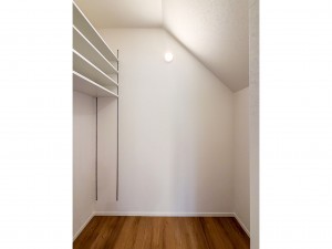 松江市法吉町、新築一戸建ての収納画像です