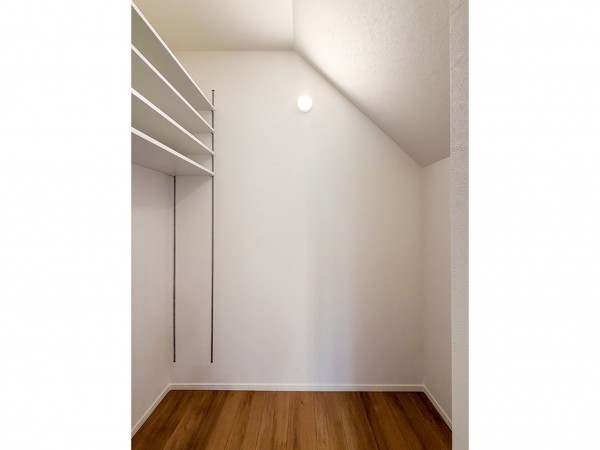 松江市法吉町、新築一戸建ての収納画像です