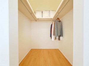 出雲市斐川町上直江、新築一戸建ての収納画像です