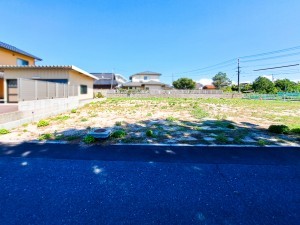 境港市上道町、土地の前面道路を含む現地写真画像です