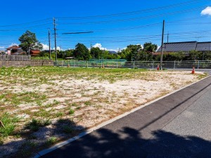 境港市上道町、土地の前面道路を含む現地写真画像です