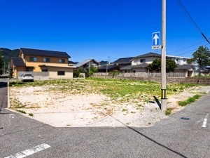 境港市上道町、土地の前面道路を含む現地写真画像です