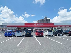 米子市旗ヶ崎、土地のホームセンター画像です