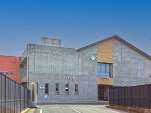 松江市東出雲町揖屋、土地の中学校画像です