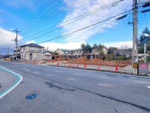 松江市東出雲町揖屋、土地の前面道路を含む現地写真画像です