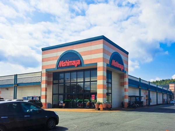 松江市浜乃木、新築一戸建てのスーパー画像です