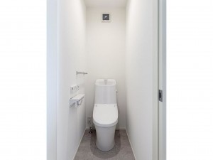 鳥取市古市、新築一戸建てのトイレ画像です