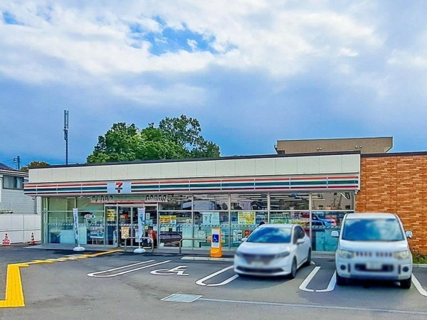 鳥取市古市、新築一戸建てのコンビニ画像です