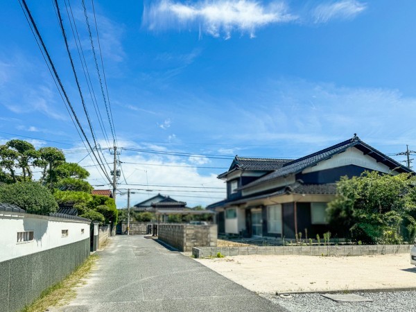米子市上福原、土地の前面道路を含む現地写真画像です