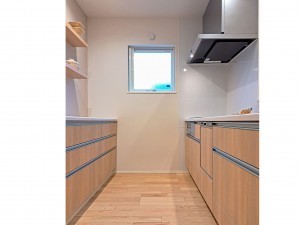 倉吉市、新築一戸建てのキッチン画像です