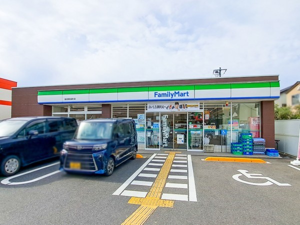 倉吉市、新築一戸建てのコンビニ画像です