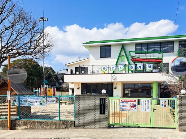 松江市上乃木、土地の幼稚園・保育園画像です