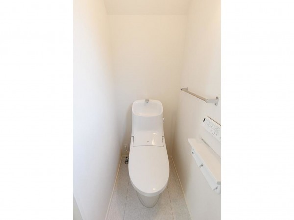 松江市上乃木、土地のトイレ画像です