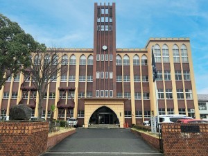 鳥取市卯垣、新築一戸建ての中学校画像です