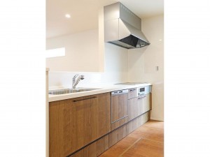 鳥取市卯垣、新築一戸建てのキッチン画像です