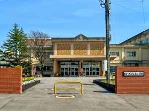 米子市旗ヶ崎、新築一戸建ての小学校画像です