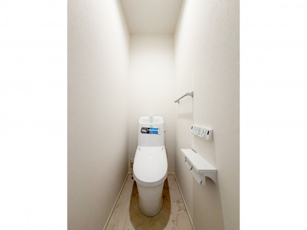 米子市東福原、新築一戸建てのトイレ画像です