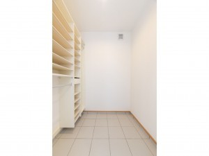 出雲市小山町、新築一戸建ての玄関画像です