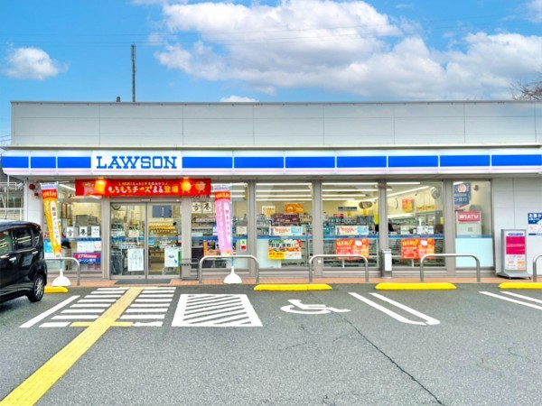 鳥取市浜坂、新築一戸建てのコンビニ画像です