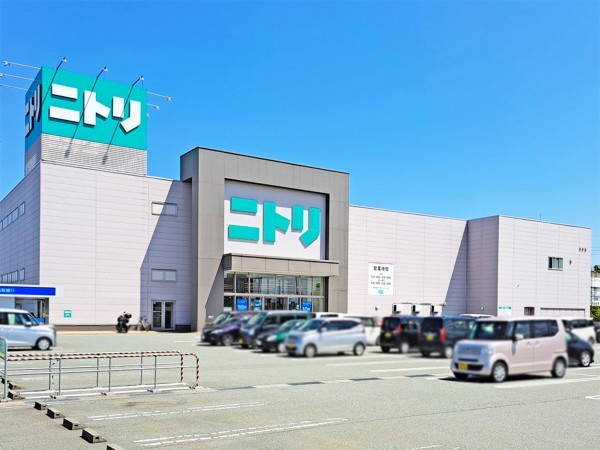 鳥取市浜坂、新築一戸建てのホームセンター画像です