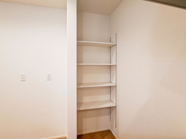 出雲市大津町、新築一戸建ての収納画像です