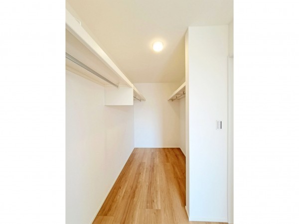 米子市中島、新築一戸建ての収納画像です