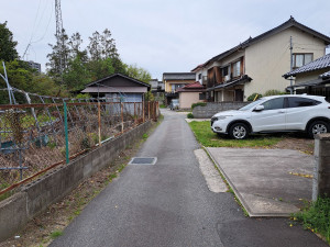 米子市米原、土地の前面道路を含む現地写真画像です