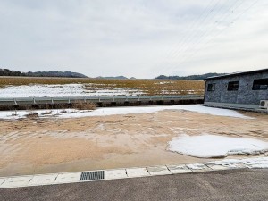 倉吉市、土地の前面道路を含む現地写真画像です