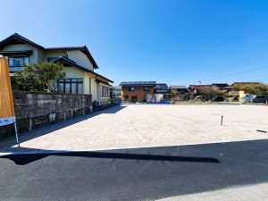 米子市、土地の前面道路を含む現地写真画像です