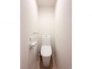 松江市東津田町、新築一戸建てのトイレ画像です