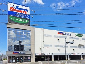 松江市東津田町、新築一戸建てのショッピングセンター画像です