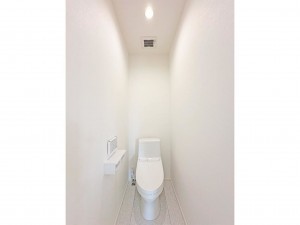 八頭郡八頭町、新築一戸建てのトイレ画像です