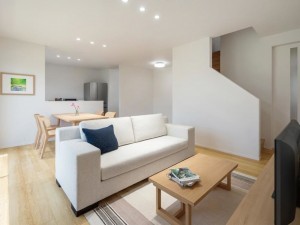 出雲市小山町、新築一戸建ての居間画像です