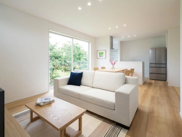 出雲市小山町、新築一戸建ての居間画像です