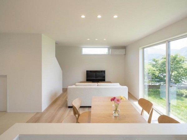 出雲市小山町、新築一戸建ての居間画像です