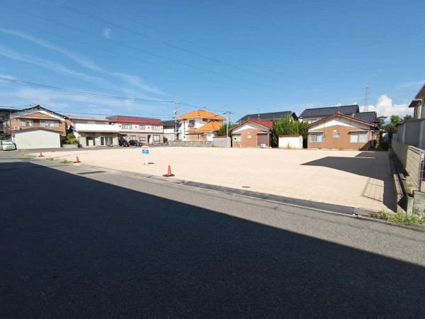 米子市西福原、土地の前面道路を含む現地写真画像です