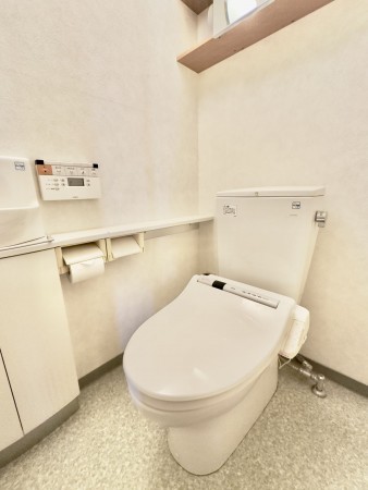 出雲市西新町、マンションのトイレ画像です