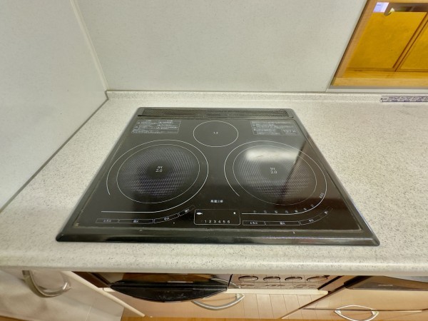 出雲市西新町、マンションのキッチン画像です