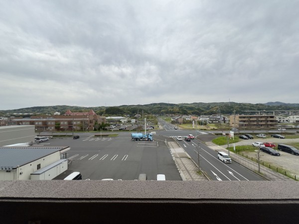 出雲市西新町、マンションの画像です