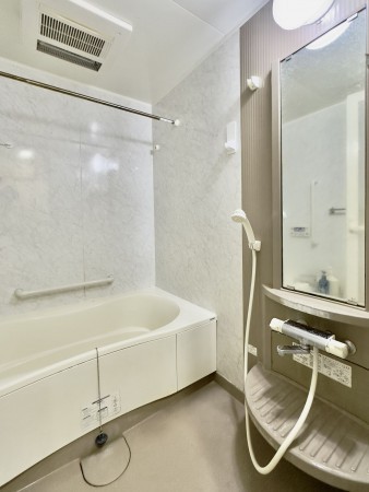 出雲市西新町、マンションの風呂画像です