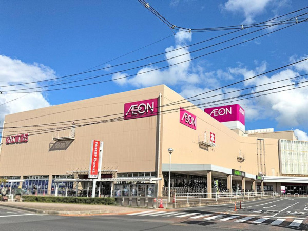 松江市東津田町、新築一戸建てのショッピングセンター画像です