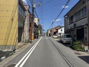 米子市立町、土地の前面道路を含む現地写真画像です